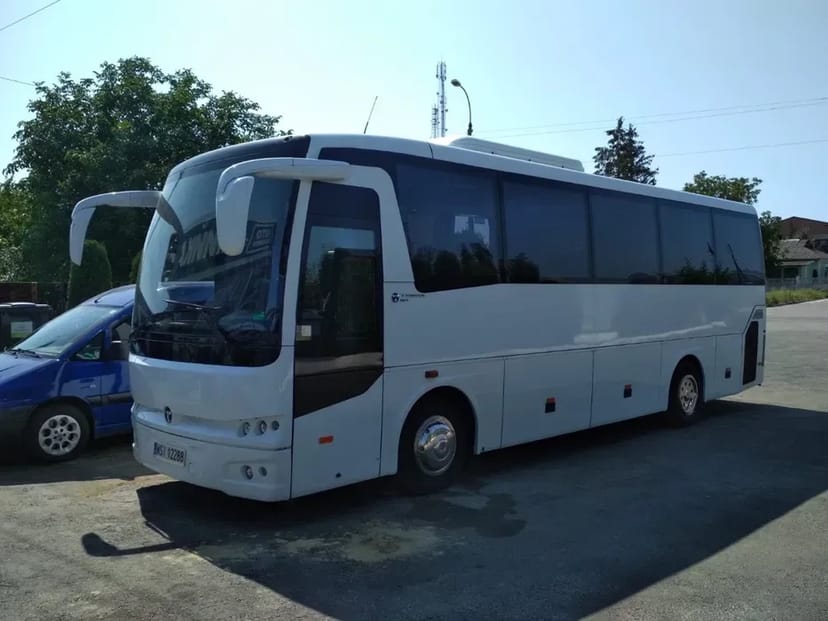 Перевезення пасажирів 8,18,22,37 місць. Замовлення автобуса,трансфер.