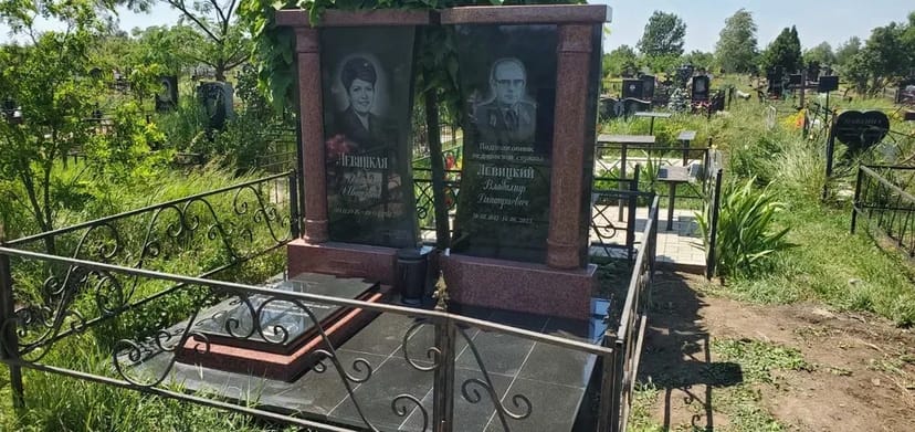 Якісне виготовлення та встановлення пам'ятникиків.