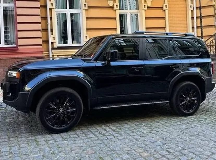 100 Toyota Land Cruiser Prado 250 без водія або з водієм