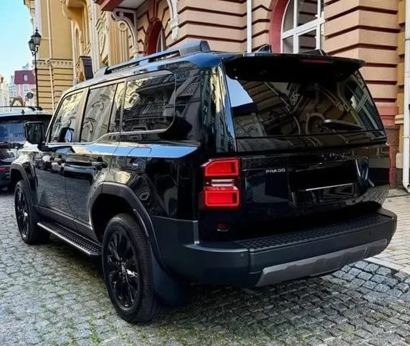 100 Toyota Land Cruiser Prado 250 без водія або з водієм