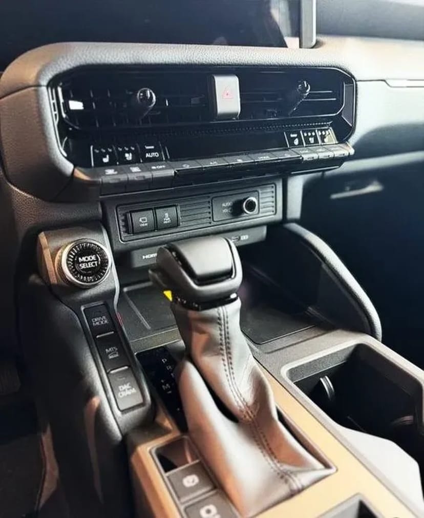 100 Toyota Land Cruiser Prado 250 без водія або з водієм