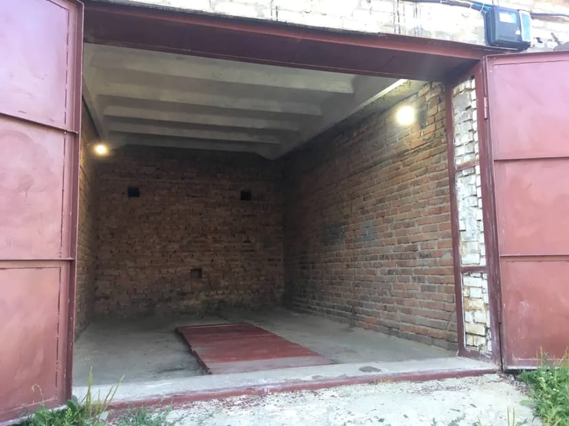 гараж / склад / майстерня / стоянка / підсобка / комірка / переїзд / місце для речей / складське приміщення Луцьк