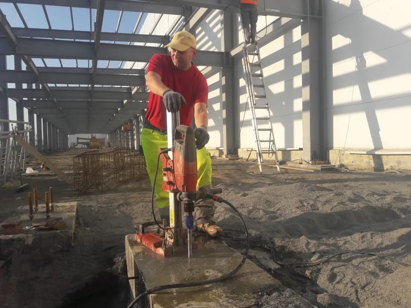 Анкерування обладнання, механізмів та будівельних конструкцій