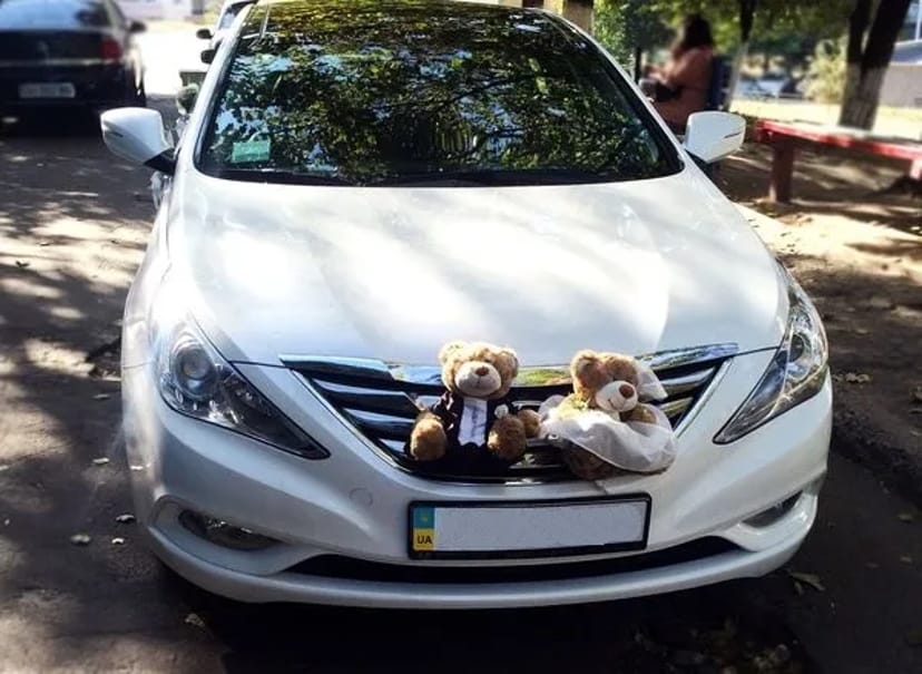 165 Hyundai Sonata біла авто на весілля