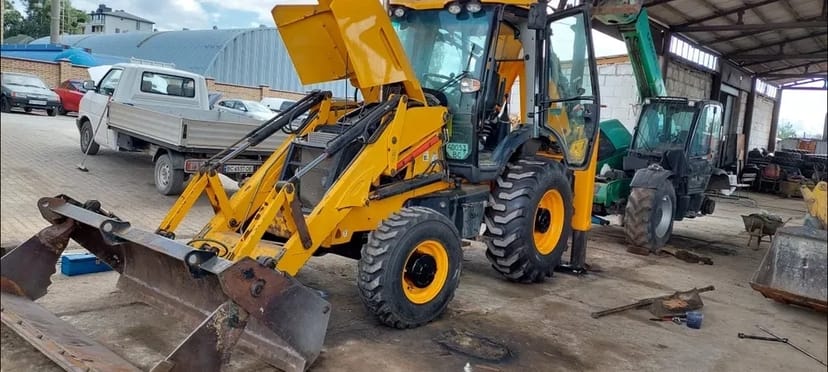 Ремонт будівельної техніки.