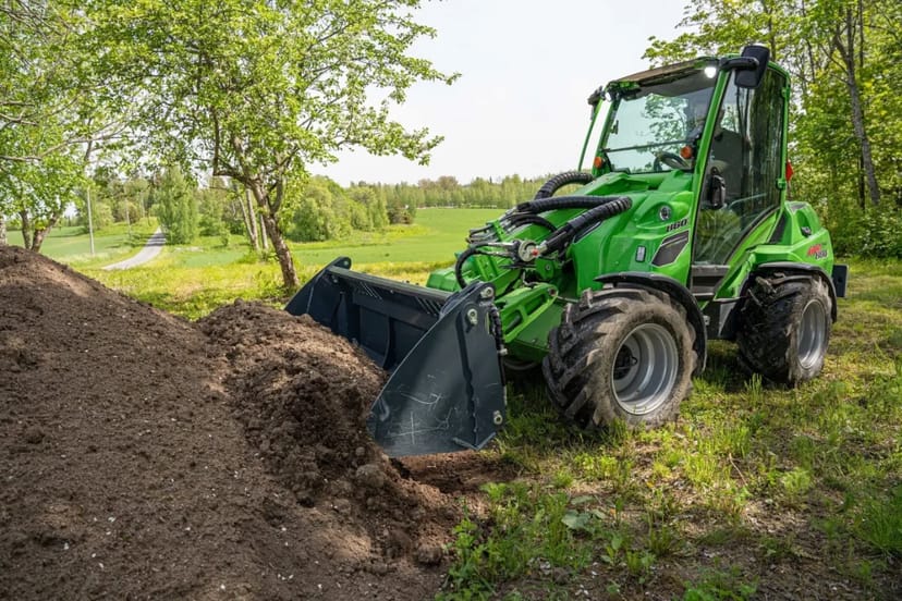 Ковш AVANT 4в1: для будь-яких завдань