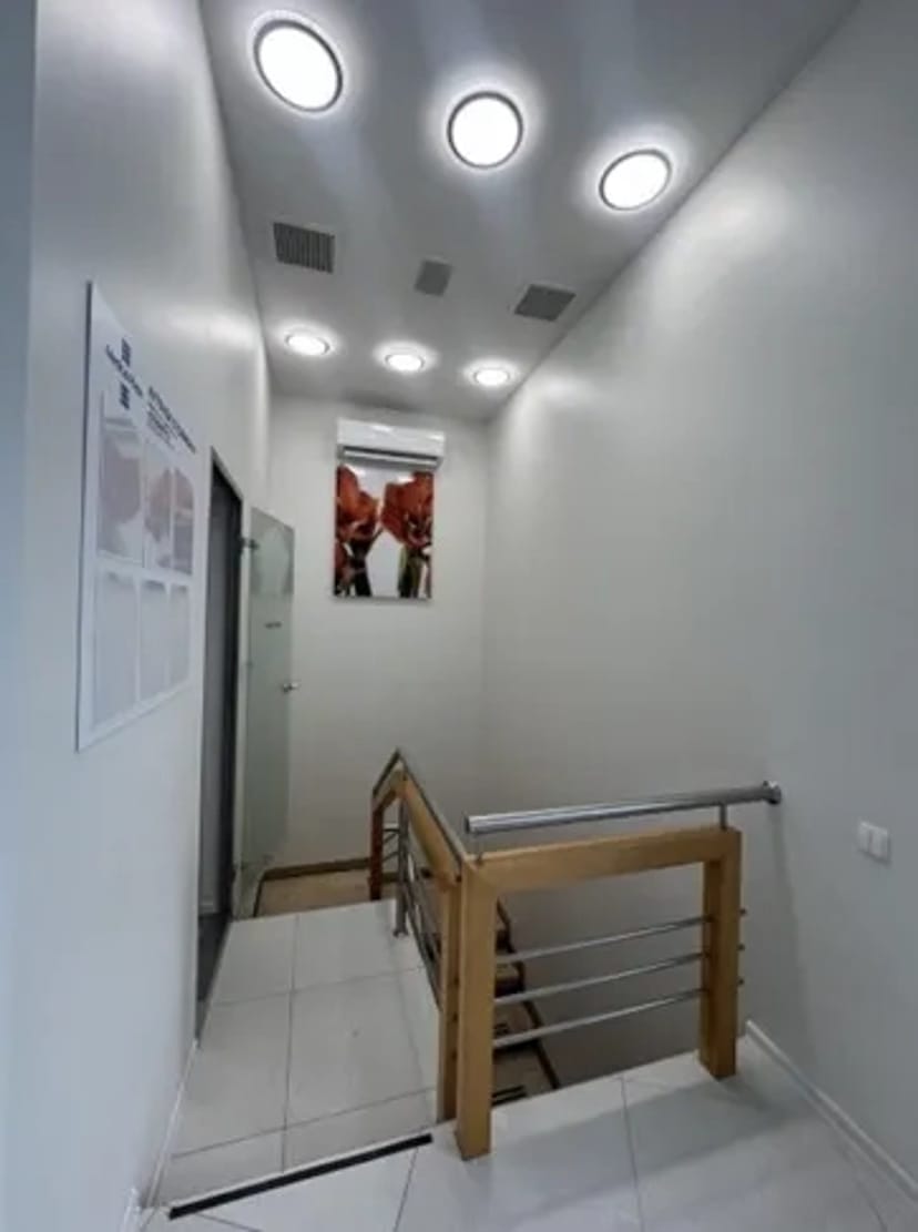 Фасадне приміщення 232 м2 в Печерському районі