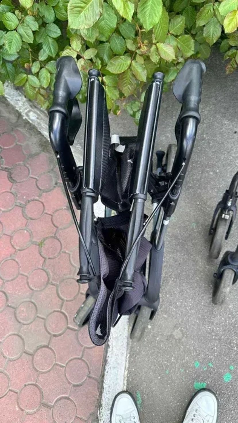 Інвалідна коляска, ходунки, милиці, тростина