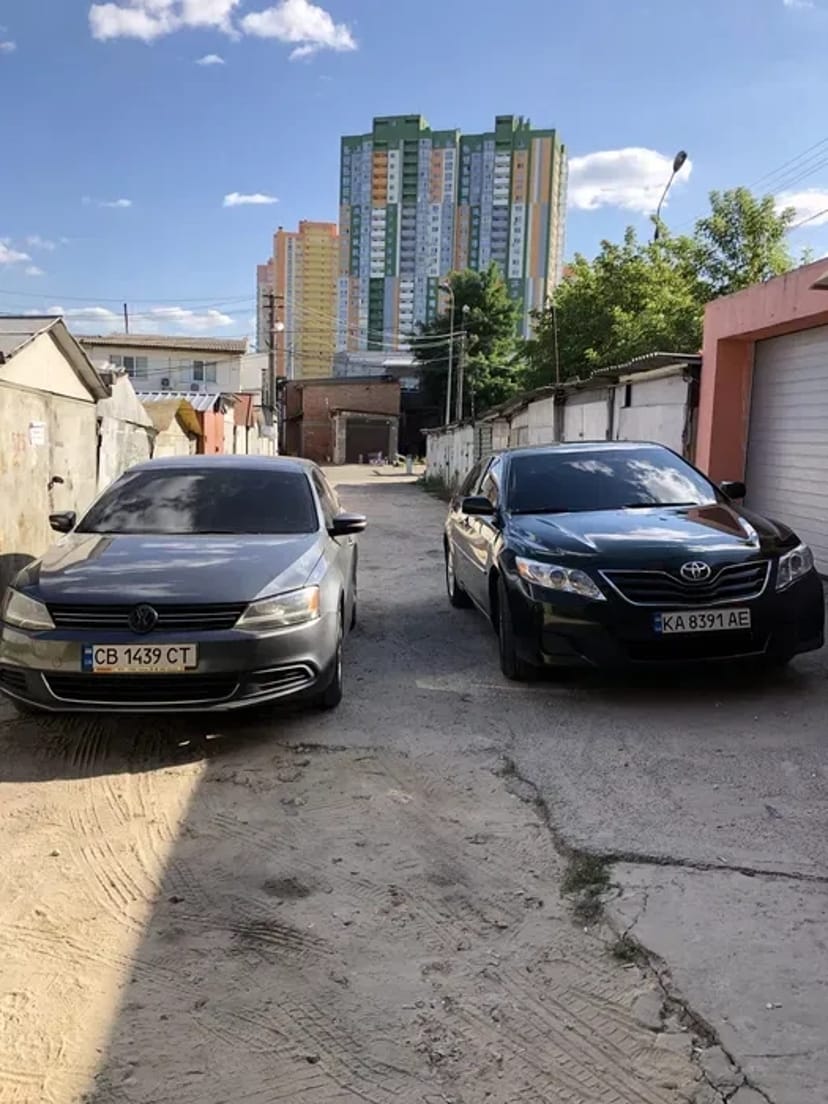 Тонировка авто Киев , полировка фар ,ремонт airbag, перетяжка 20 $