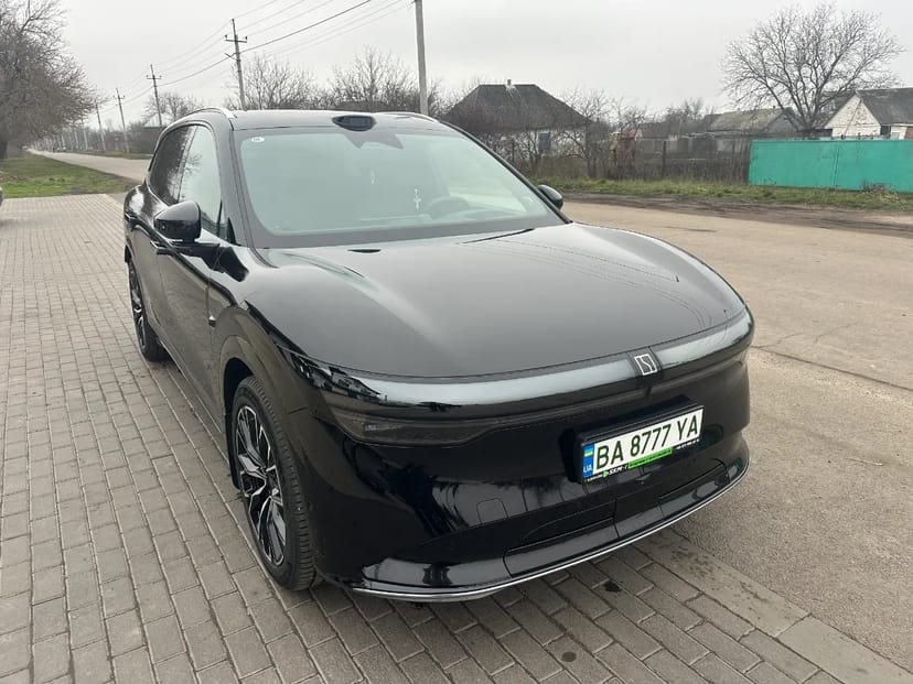 Пасажирські перевезення автомобілем ZEEKR 7x