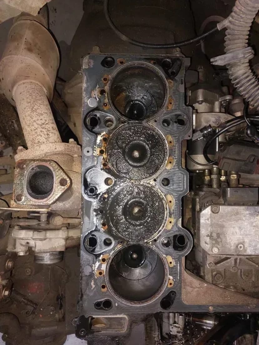 Моторист - ремонт двигунів , гідрокомпенсаторів