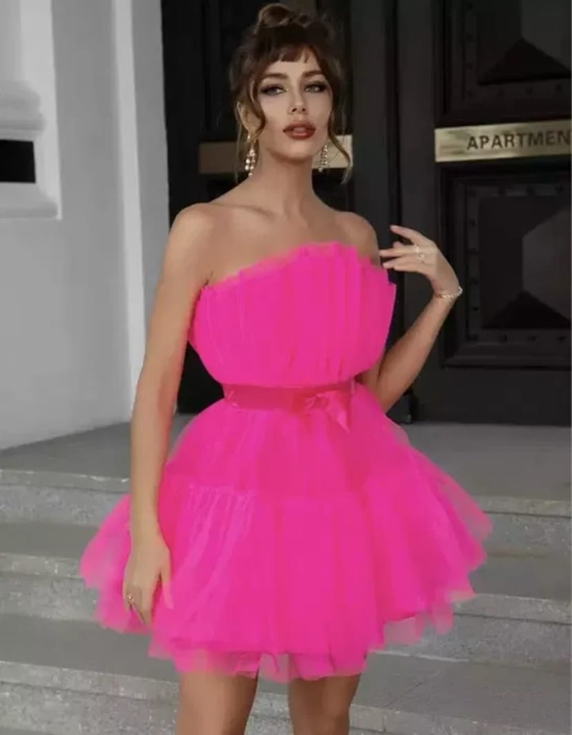 Яскрава сукні Барбі! Яскраво рожева! Недорого!