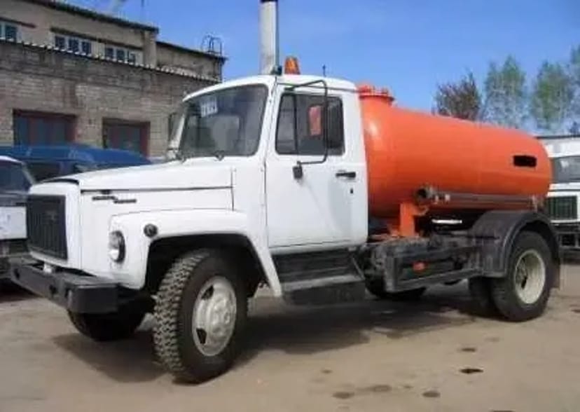 Професійний Асенізатор: Потужна Викачка Септиків, Туалетів та Каналізаційних Ям.