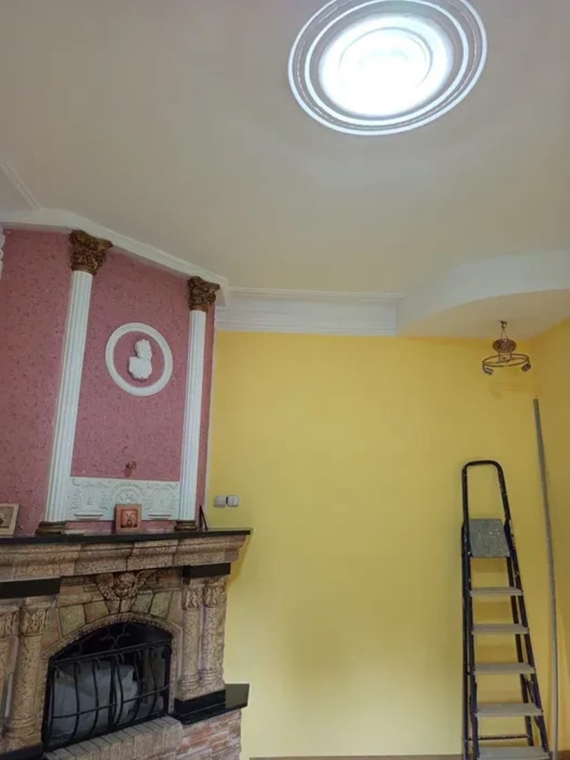 Робоче місце для манікюру, педикюру, бровіта 4000 на місяць