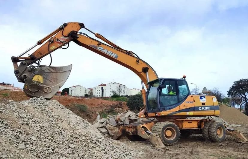 Послуги Колісного Екскаватора Hyundai R 170W-7. Копання Котлованів, Траншей та Демонтаж!