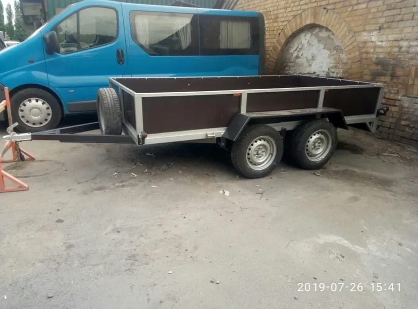Легкові причепи.