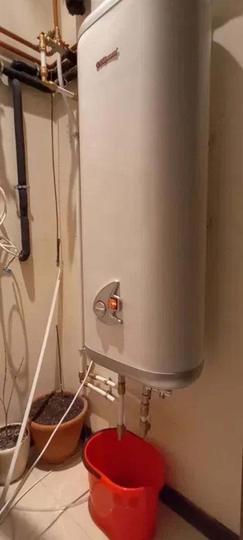 Ремонт бойлерів, заміна та чищення бойлерів. В Києві та передмісті