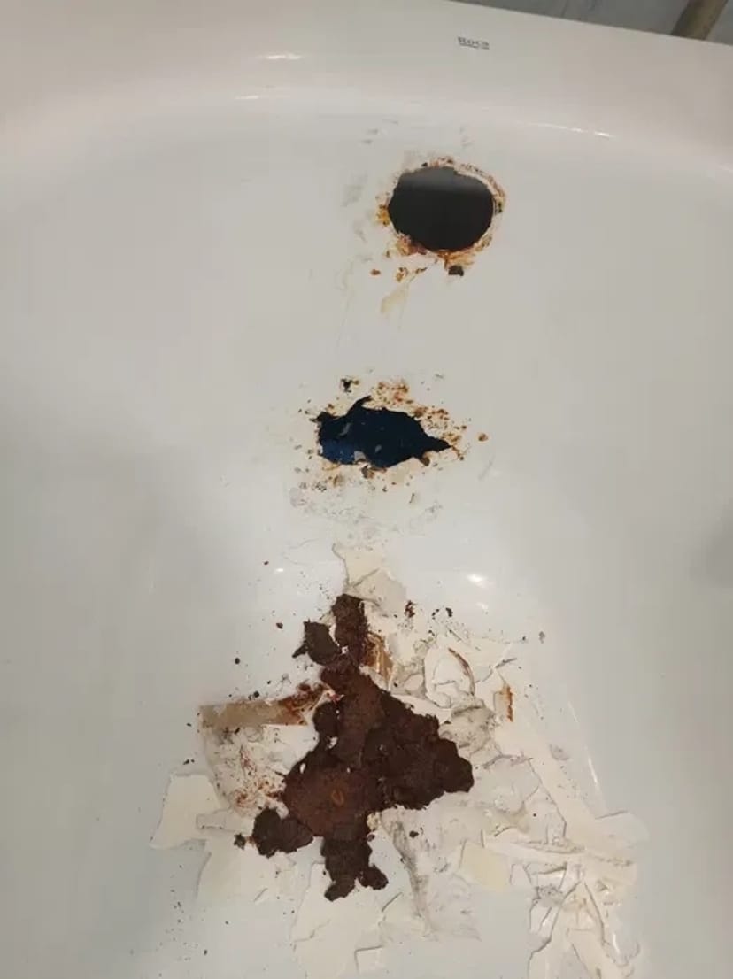 Професійна реставрація ванн з гарантією (Майстер)Ремонт тріщин сколів