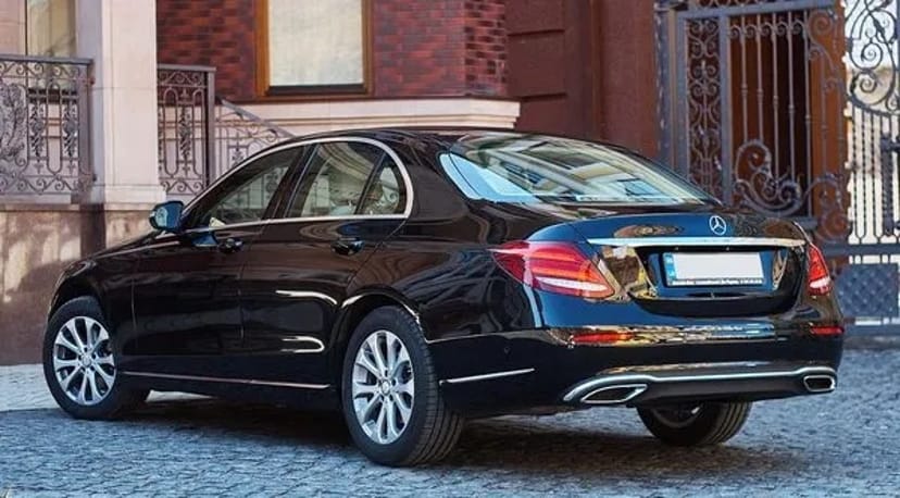 102 Mercedes E-Класу з водієм в Києві – Mercedes W213