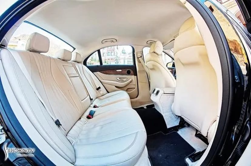 102 Mercedes E-Класу з водієм в Києві – Mercedes W213