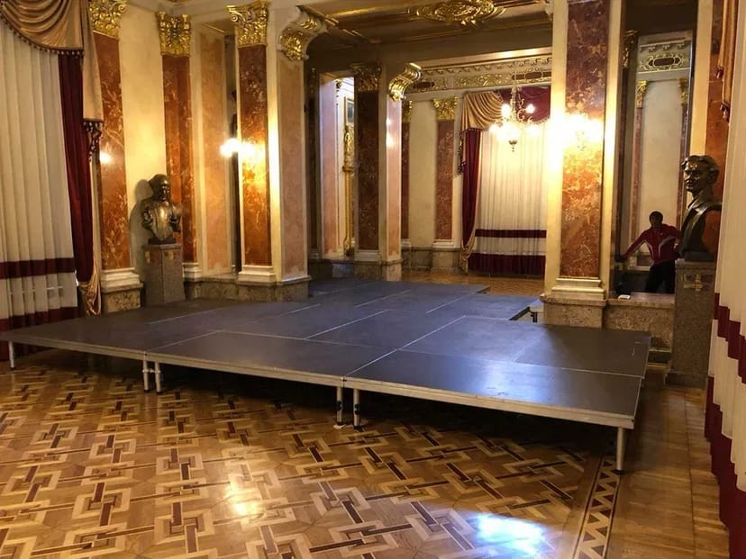 Сцени Подіуми Ферми Сценічні Конструкції