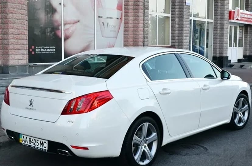 144 Peugeot 508GT білий авто на весілля
