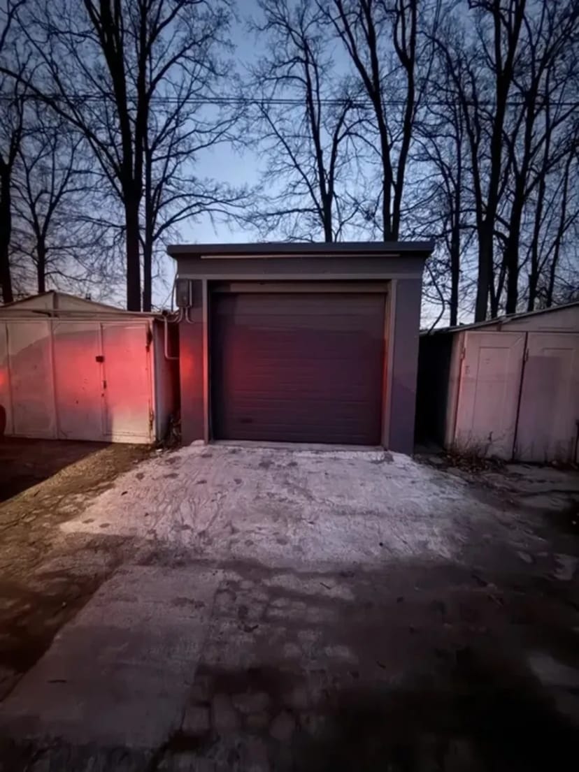 Просторий гараж на два автомобілі