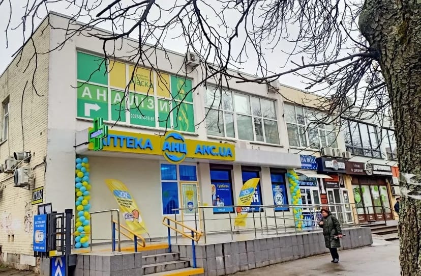 Фасадне приміщення 291 м2 в Солом'янському районі Києва