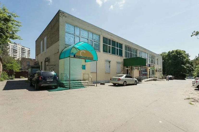 Фасадне приміщення 291 м2 в Солом'янському районі Києва