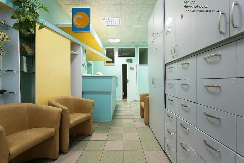 Фасадне приміщення 291 м2 в Солом'янському районі Києва