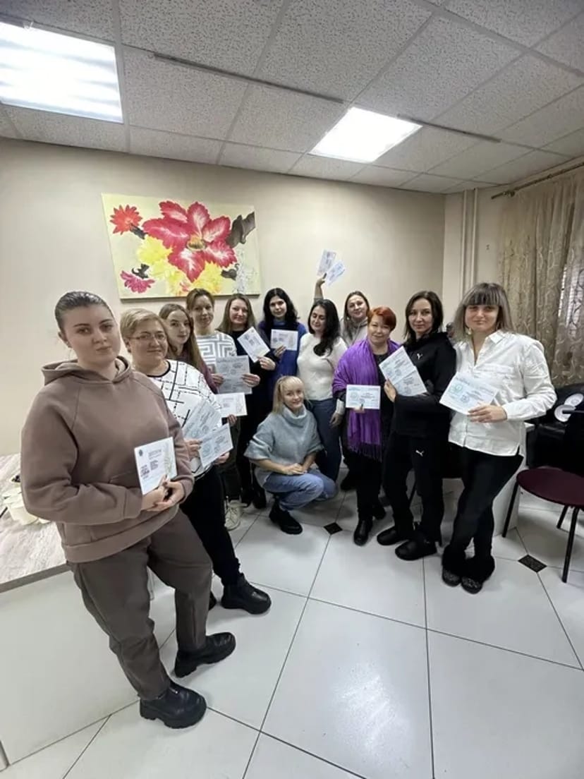 Курси перукарів та манікюру "Селена".