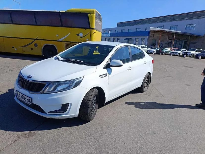 Автомобілі у Києві для таксі та особистого використання