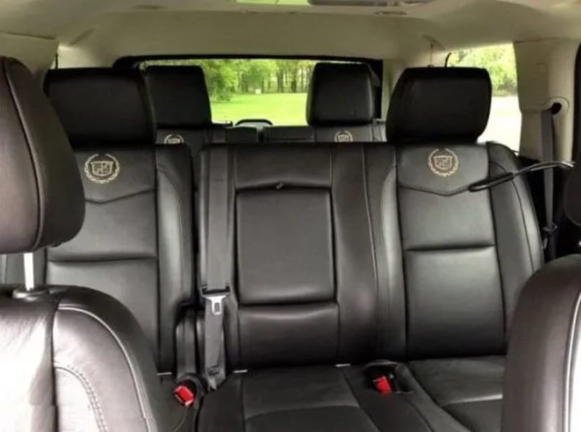 232 Позашляховик на весілля Cadillac Escalade білий