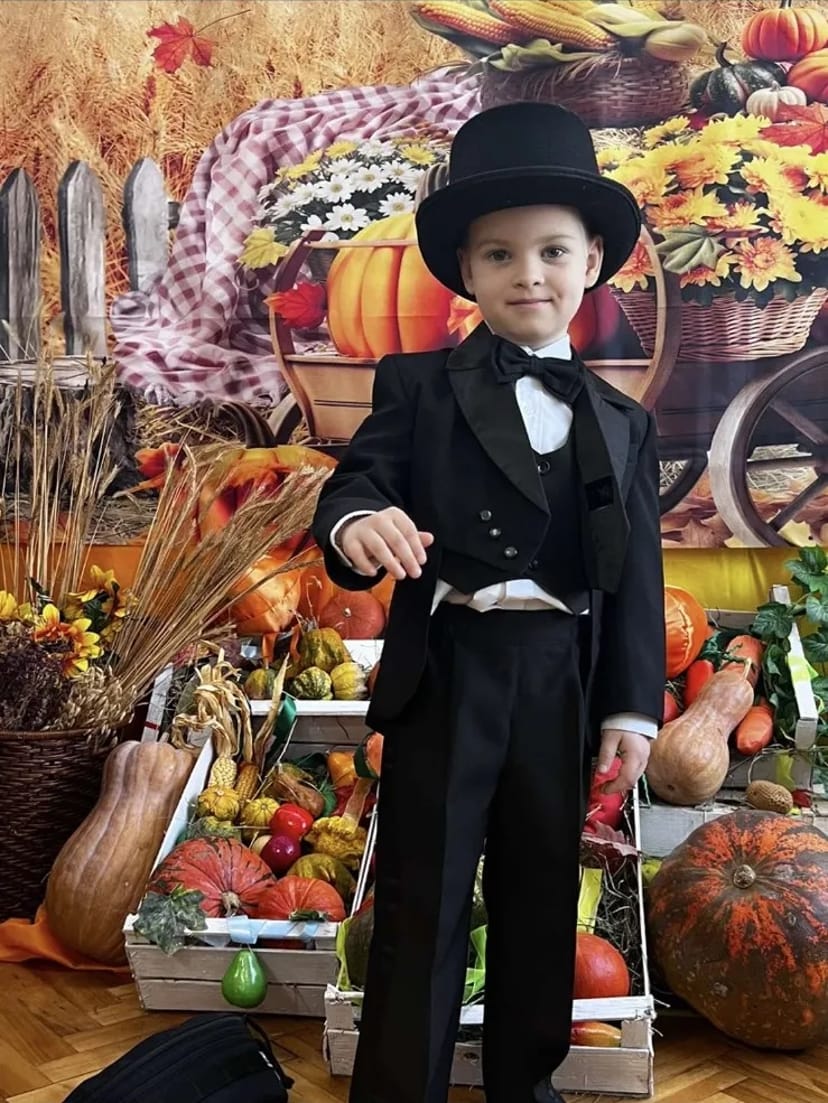 Карнавальні костюми