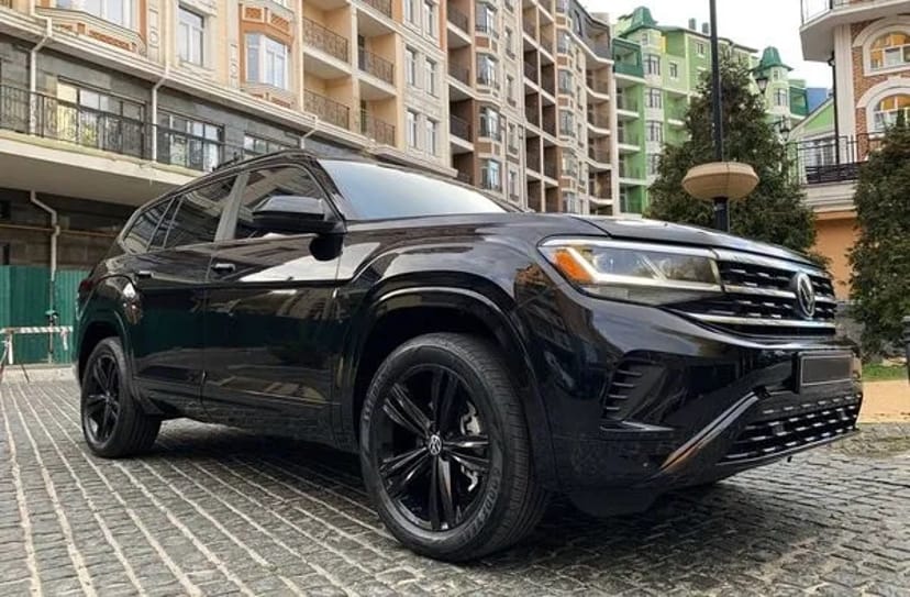 201 Джип Volkswagen Atlas для трансферу в Європу Варшава Краків Кишинів