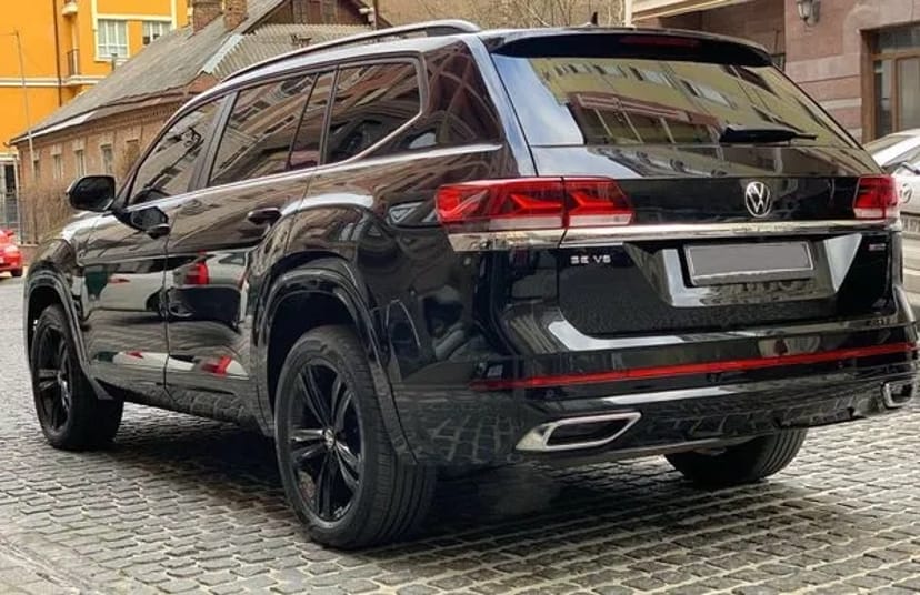 201 Джип Volkswagen Atlas для трансферу в Європу Варшава Краків Кишинів