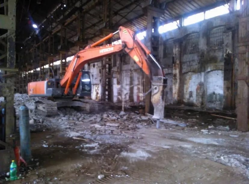 Промисловий демонтаж залізобетону будь-якої складності
