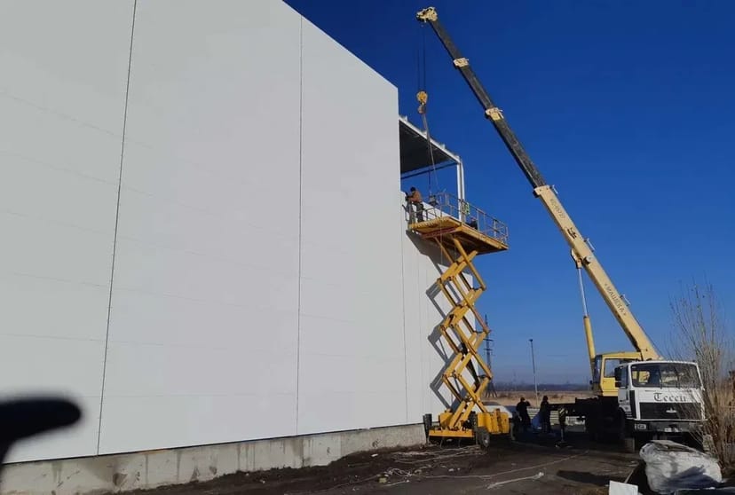 Монтаж сендвіч - панелей , Киів