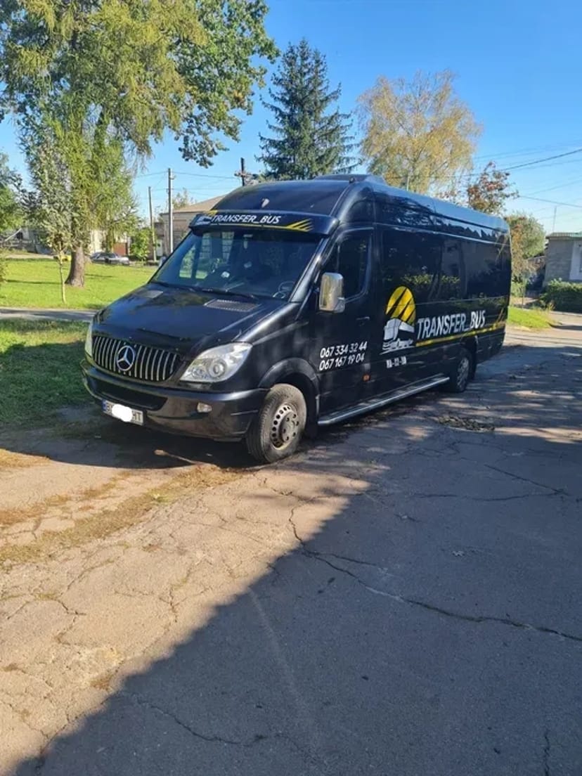 Пасажирські перевезення. 21 пас. місць по Україні та Європа. 15₴ / км.