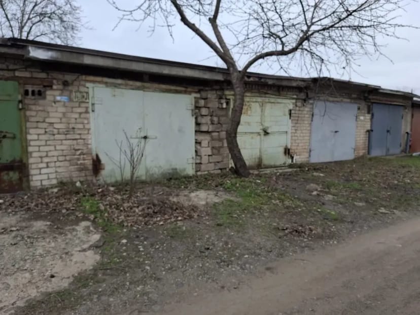Два гаража в кооперативі Північ