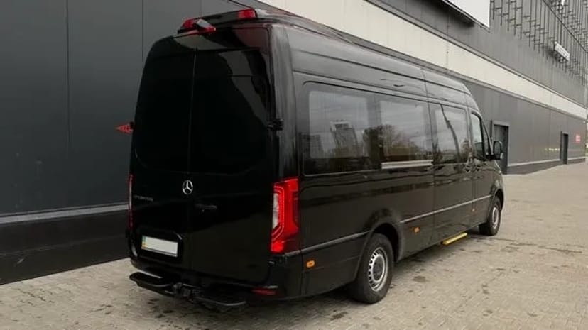 425 Мікроавтобус на весілля Mercedes Sprinter 8 місць з водієм
