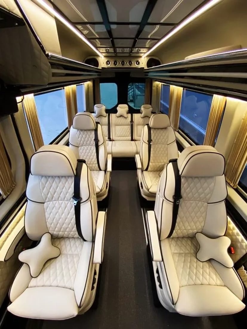 425 Мікроавтобус на весілля Mercedes Sprinter 8 місць з водієм