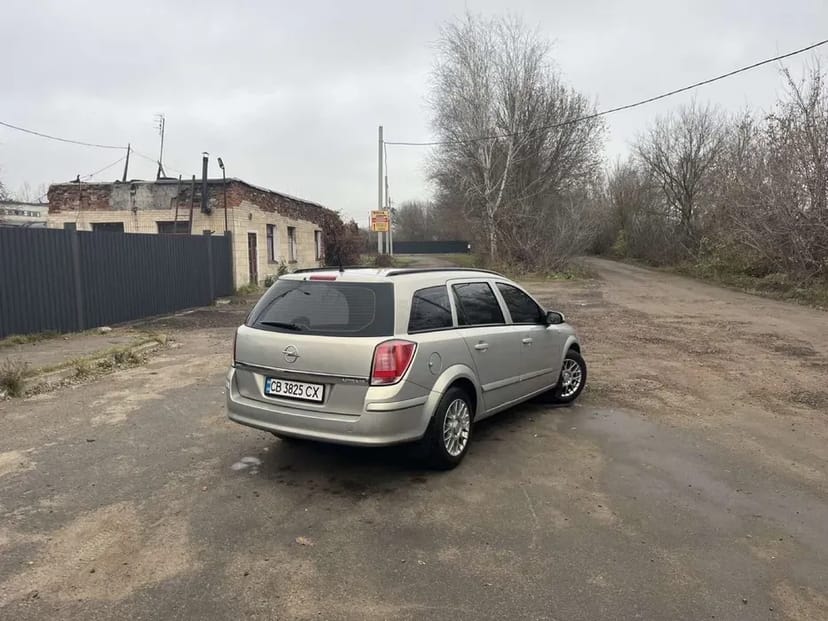 Подобово автомобіль без водія , на газу , з кондиціонером , ідеальний варіант для поїздок по місту та подорожей