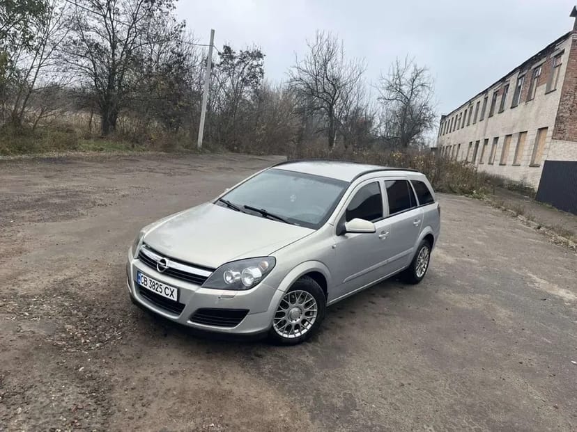 Подобово автомобіль без водія , на газу , з кондиціонером , ідеальний варіант для поїздок по місту та подорожей