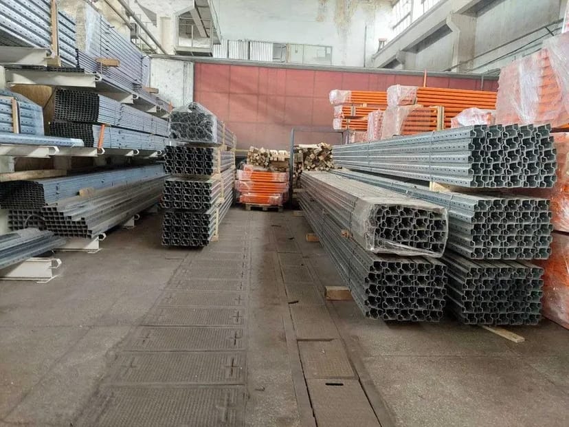 Виготовляємо стелажі палетні