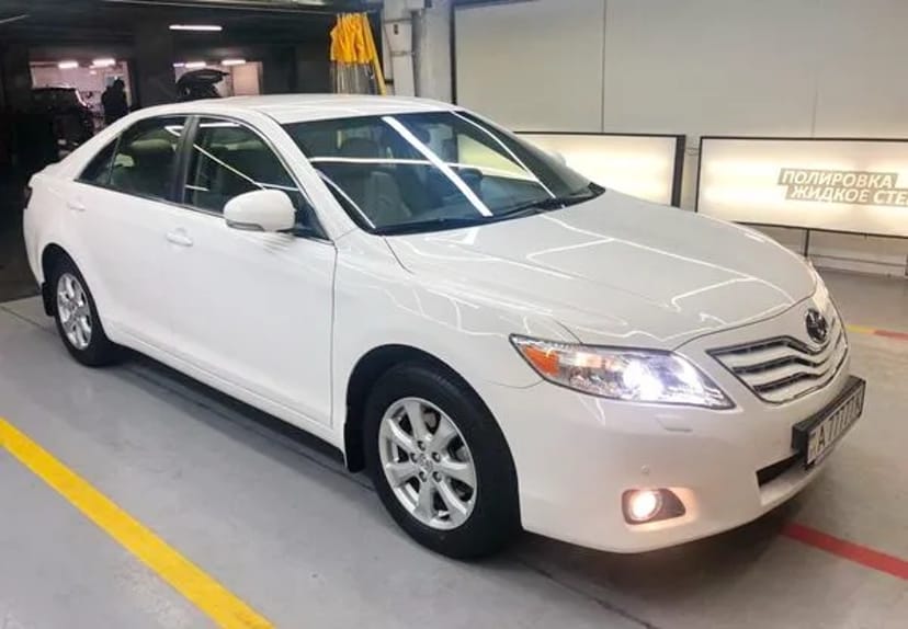 155 Toyota Camry біла V40 авто на весілля 
