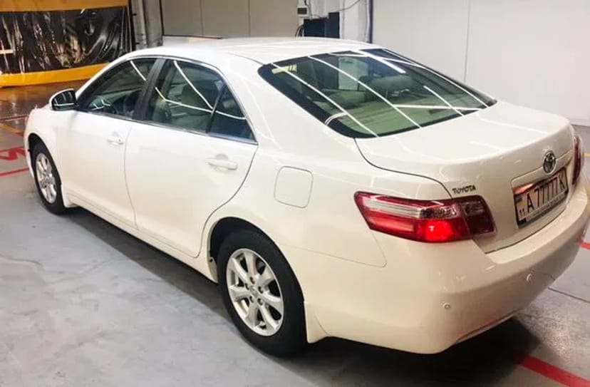 155 Toyota Camry біла V40 авто на весілля 