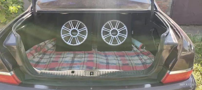 Монтаж магнітол та аудіо систем в авто