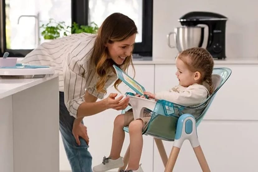 Клінінг столика для годування дітей