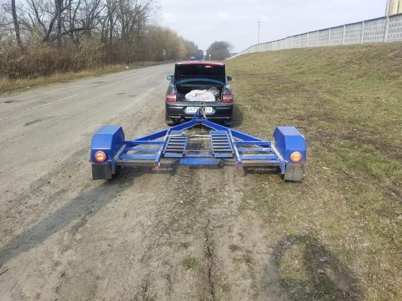 Підкатний візок для евакуації автомобілів.